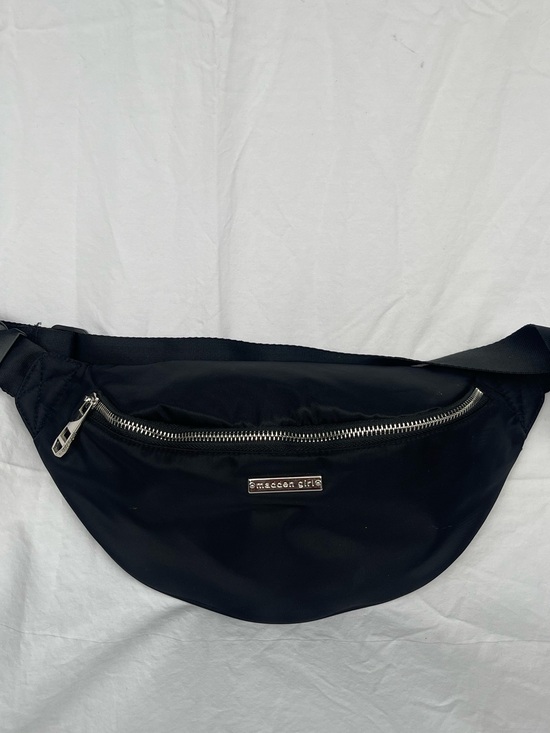 Madden Girl Handbags - Madden Girl Black Nylon Belt Bag Fanny Pack Silver Hardware Adjustable Strap